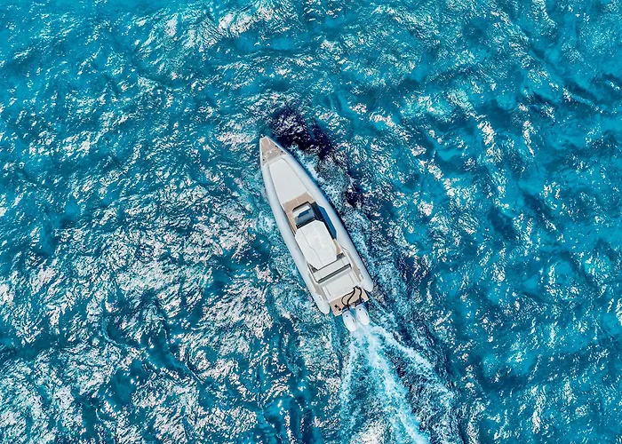 Hébergement de vacances Flora's With Plunge Pool Agkidia