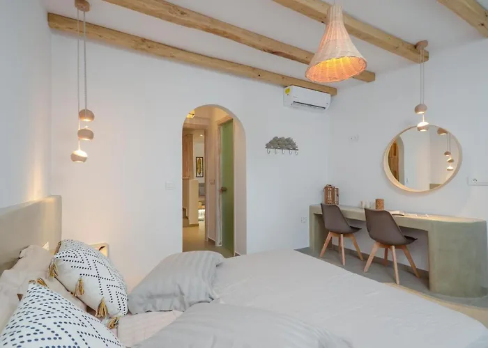 Hébergement de vacances Flora's With Plunge Pool Agkidia