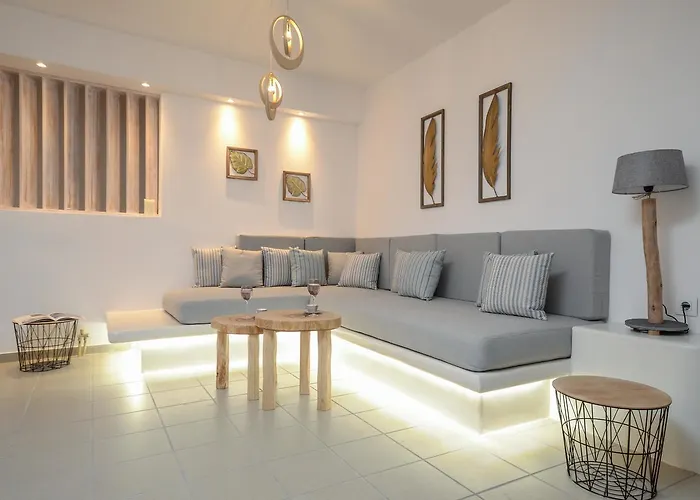 Hébergement de vacances Flora's With Plunge Pool