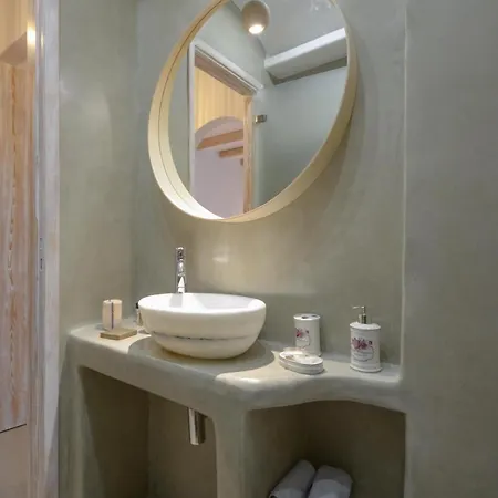 Tatil Evi Flora's With Plunge Pool Agkidia
