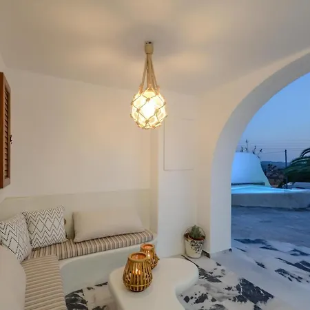 Flora's With Plunge Pool Tatil Evi